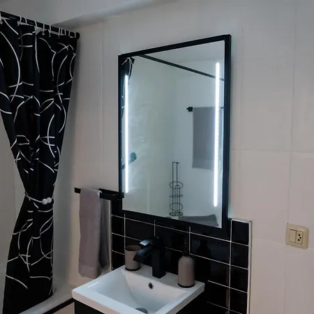 Moderno Piso Toledano